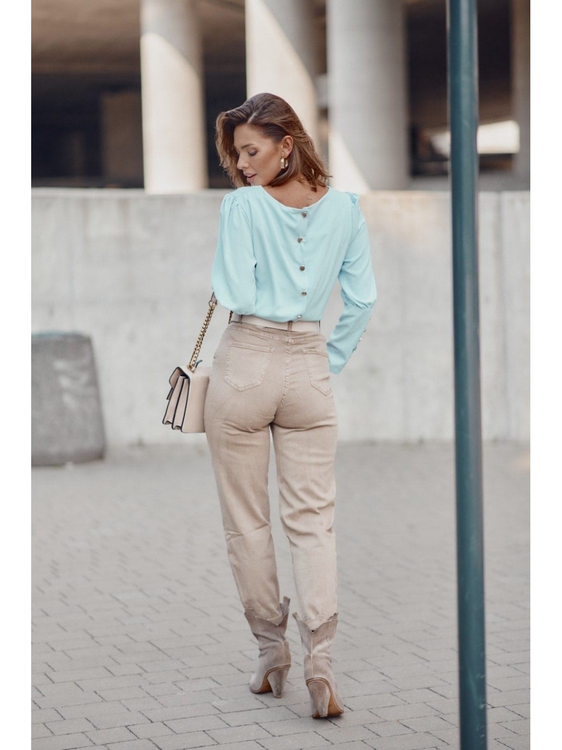 Loose jeans with a belt, beige 6693 - Online store - Boutique